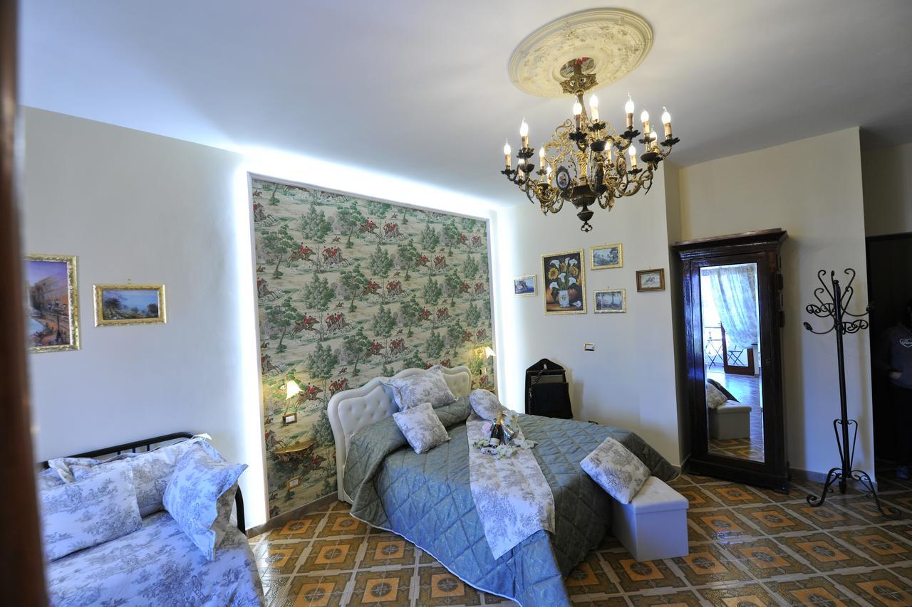 B&B Le Cycas Castellammare di Stabia Exterior photo