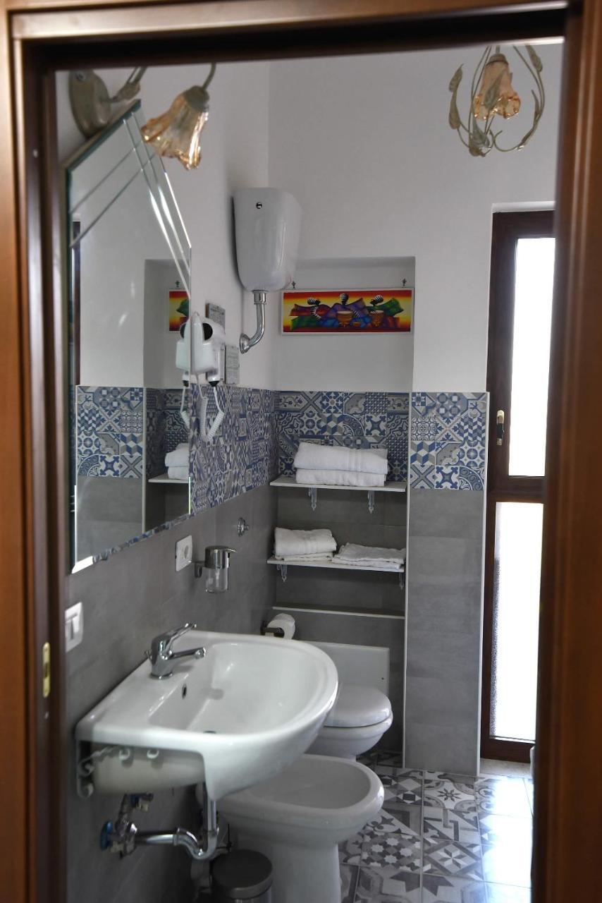 B&B Le Cycas Castellammare di Stabia Exterior photo