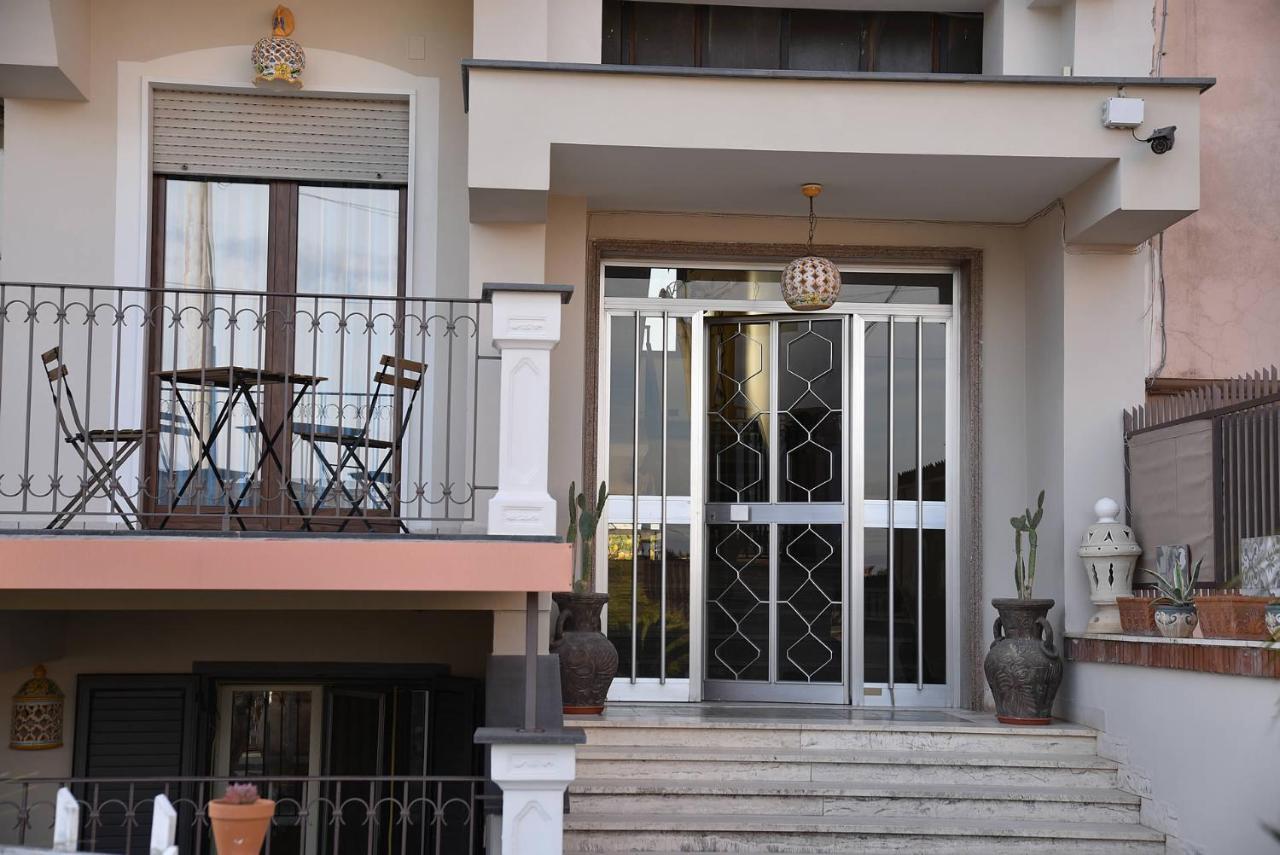 B&B Le Cycas Castellammare di Stabia Exterior photo